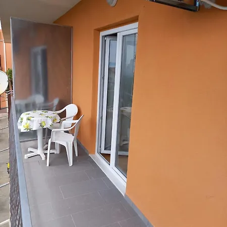 Zrno Apartment Makarska